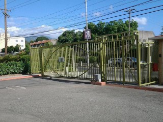 Townhouse For Sale in Kingsgate, Kingston / St. Andrew Jamaica | [4]