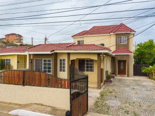 4 bed House For Sale in Hellshire, St. Catherine, Jamaica