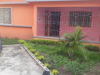1 bed Townhouse For Rent in Boulevard, Kingston / St. Andrew, Jamaica