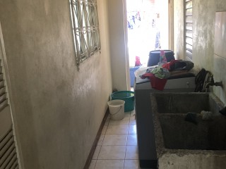 House For Sale in 17th Avenue, St. Catherine Jamaica | [3]