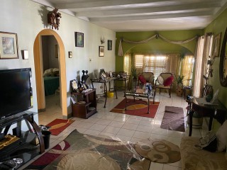 3 bed House For Sale in Portmore, St. Catherine, Jamaica