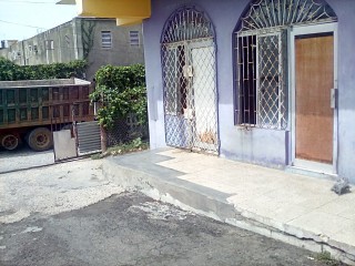 Commercial building For Sale in Spanish Town, St. Catherine, Jamaica