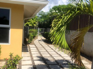 House For Sale in Coolshade, St. Ann Jamaica | [10]