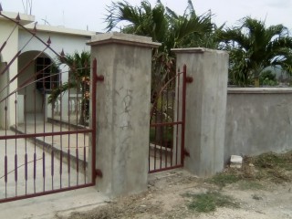 House For Sale in Pridees housing scheme milk riv, Clarendon Jamaica | [7]