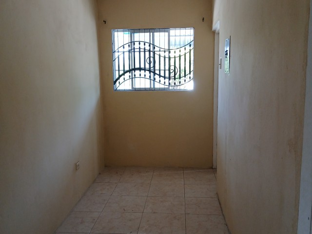 House For Rent in East  Ascott, St. Catherine Jamaica | [6]