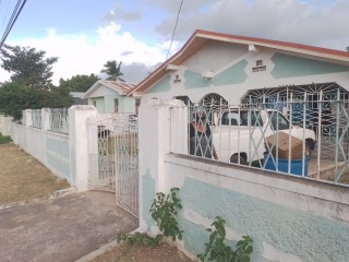 3 bed House For Sale in Fairfield StCatherine, St. Catherine, Jamaica