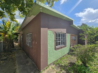 3 bed House For Sale - WILLOWDENE, St. Catherine, Jamaica
