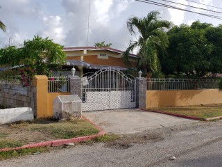 House For Sale in Willowdene, St. Catherine Jamaica | [12]