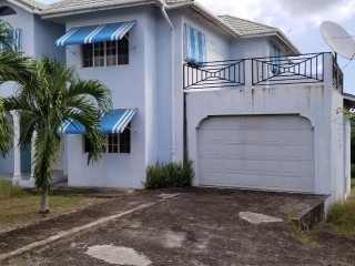 5 bed House For Sale in May Pen, Clarendon, Jamaica