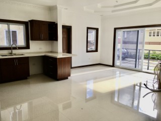 Apartment For Sale in Kingston 8, Kingston / St. Andrew Jamaica | [3]
