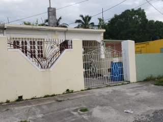 4 bed House For Sale in Eltham, St. Catherine, Jamaica