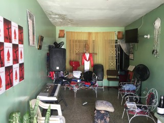 3 bed House For Sale in Spanish Town, St. Catherine, Jamaica