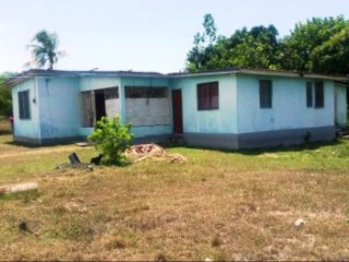 House For Sale in KENNEDY RUN, Clarendon Jamaica | [2]