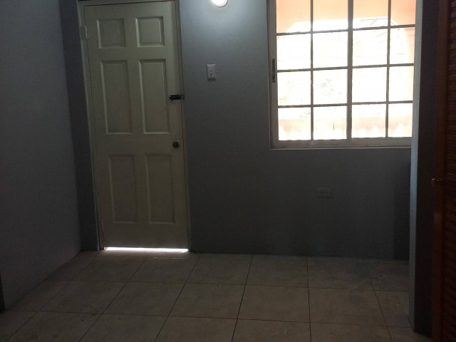 Townhouse For Sale in Spanish Town, St. Catherine Jamaica | [5]