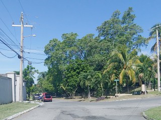 5 bed House For Sale – Norbrook, Kingston / St. Andrew, Jamaica
