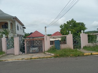 7 bed House For Sale - Farm Heights, St. James, Jamaica