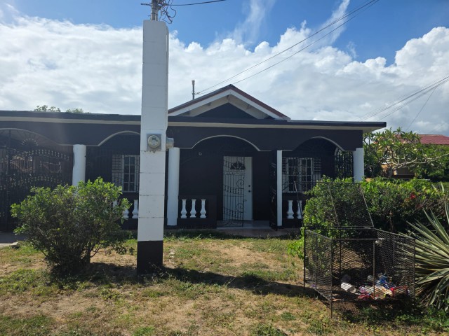2 bed House For Rent - Morris Meadows, St. Catherine, Jamaica