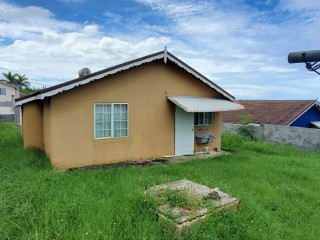 2 bed House For Sale in Rosehall, St. James, Jamaica