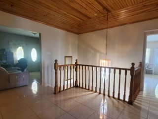 4 bed House For Sale in 5 Pidgeon Grove, Manchester, Jamaica