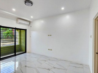 Apartment For Rent in RED HILLS, Kingston / St. Andrew Jamaica | [8]