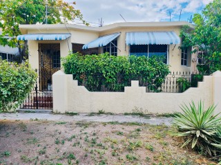2 bed House For Rent - Greater Portmore, St. Catherine, Jamaica