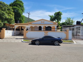 2 bed House For Sale in DUHANEY PARK, Kingston / St. Andrew, Jamaica