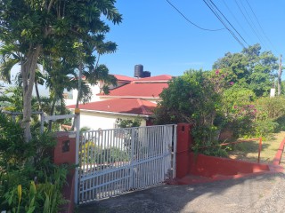 2 bed Apartment For Rent in Red Hills Woodlands, Kingston / St. Andrew, Jamaica