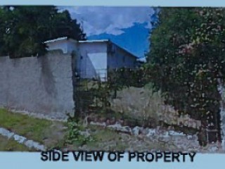 3 bed House For Sale in Ensom Meadows, St. Catherine, Jamaica