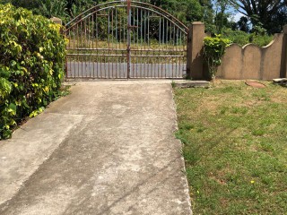 House For Sale in Kellets, Clarendon Jamaica | [1]