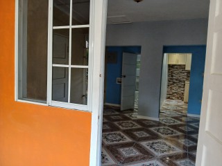 Flat For Rent in Manning Hills, Kingston / St. Andrew Jamaica | [1]