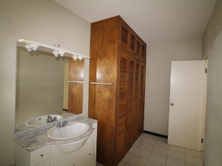 Townhouse For Sale in College Green, Kingston / St. Andrew Jamaica | [10]