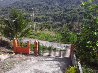 House For Rent in spaldings, Manchester Jamaica | [8]