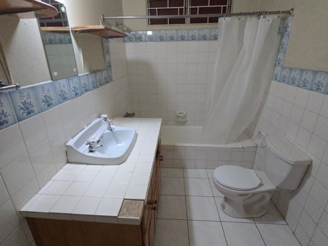 House For Sale in Graham Heights Birdsucker, Kingston / St. Andrew Jamaica | [12]
