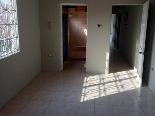Townhouse For Sale in Spanish Town, St. Catherine Jamaica | [7]