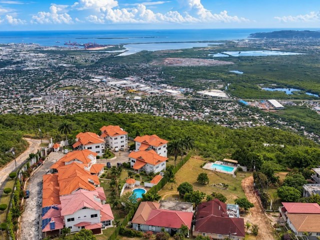 Apartment For Sale in RED HILLS, Kingston / St. Andrew Jamaica | [1]