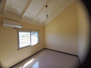 Townhouse For Rent in Ryhne Park, St. James Jamaica | [3]