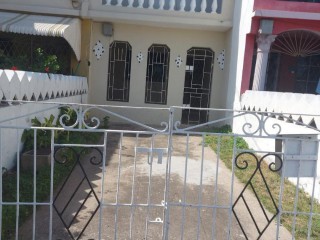 House For Rent in Coorville Gardens, Kingston / St. Andrew Jamaica | [5]