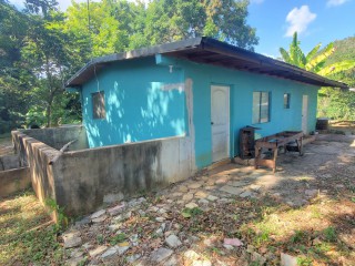 4 bed House For Sale in Cross Pen, St. Catherine, Jamaica