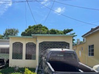 4 bed House For Sale in Greater Portmore, St. Catherine, Jamaica