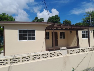 4 bed House For Sale in Ensom City Spanish Town, St. Catherine, Jamaica