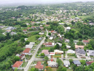 3 bed House For Sale in Santa Cruz, St. Elizabeth, Jamaica