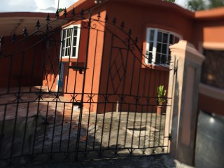 House For Sale in Hughenden, Kingston / St. Andrew Jamaica | [8]
