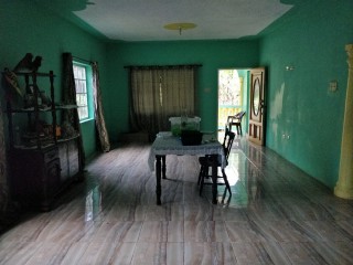 House For Sale in Benin, St. Ann Jamaica | [4]