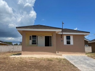 2 bed House For Rent in Old Harbour, St. Catherine, Jamaica