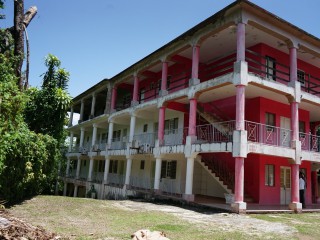 Commercial building For Sale in Santa Cruz, St. Elizabeth, Jamaica