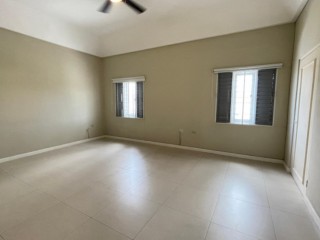 Townhouse For Rent in 55 Paddington Compound, Kingston / St. Andrew Jamaica | [10]
