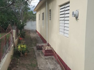 House For Sale in Executive Gardens, St. Catherine Jamaica | [3]