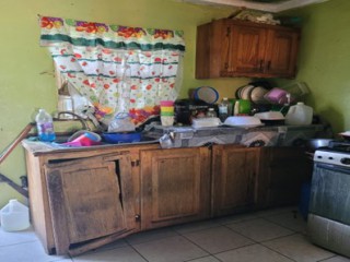 2 bed House For Sale in Portsmouth Portmore, St. Catherine, Jamaica