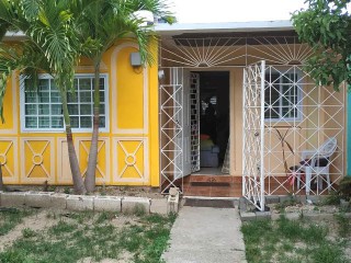 House For Sale in Portmore, St. Catherine Jamaica | [11]
