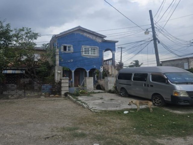 6 bed House For Sale - Spanish Town, St. Catherine, Jamaica